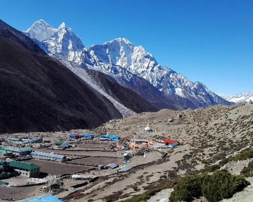 Trek from Junbesi 2,700m to Phaplu 2,413m
