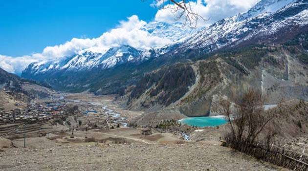 Trek from Pisang 3,300m to Manang 3,540m