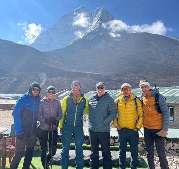 Trek from Dingboche 4,410m to Chhukung 4,730m