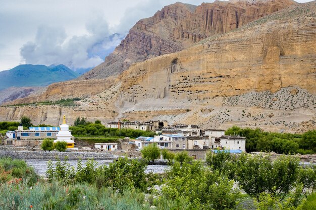 Walk to Chhusang (2,980 meters)