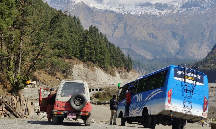 Drive from Pokhara to Kathmandu (1,400 meters)