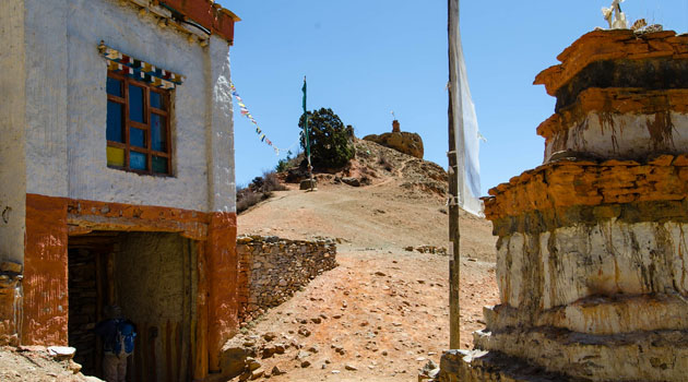 Chele  3,050m to Shyangmochen 3,800m