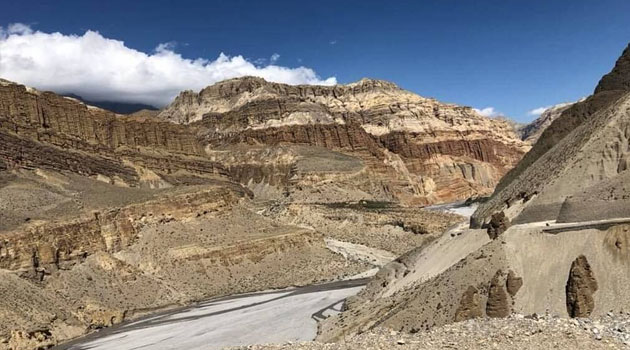 Kagbeni 2,810m to Chele 3,050m