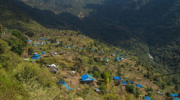 Trek from Simigaun to Dongang 2,800m
