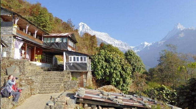 Hike from Deurali 3,230m to Annapurna Base Camp 4,130m