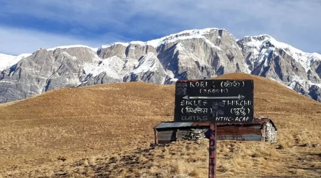 Trek from Hugu Goth 2,100m to Nohtha