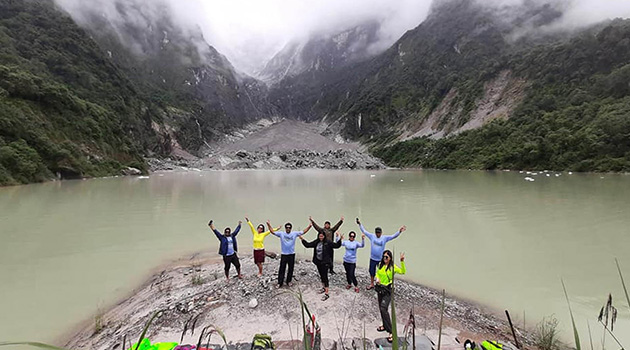 Trek from Hugu Goth 2,100m to Kapuche Lake and return to Hugu Goth