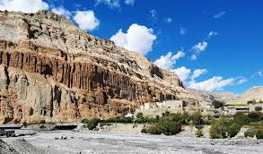 Trek from Ghiling to Chhusang (2,980 meters )